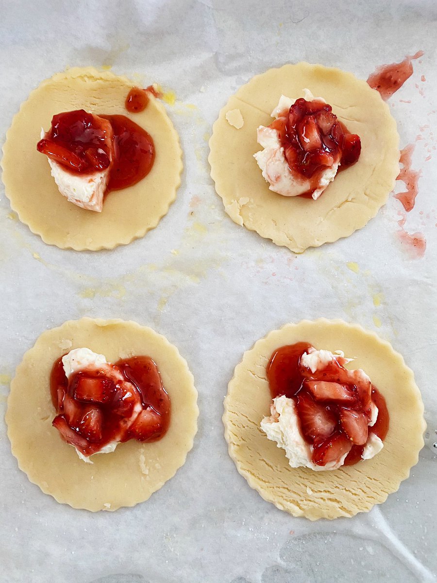 Bria Celest On Twitter Rt 55mmbae Air Fryer Strawberries And Cream