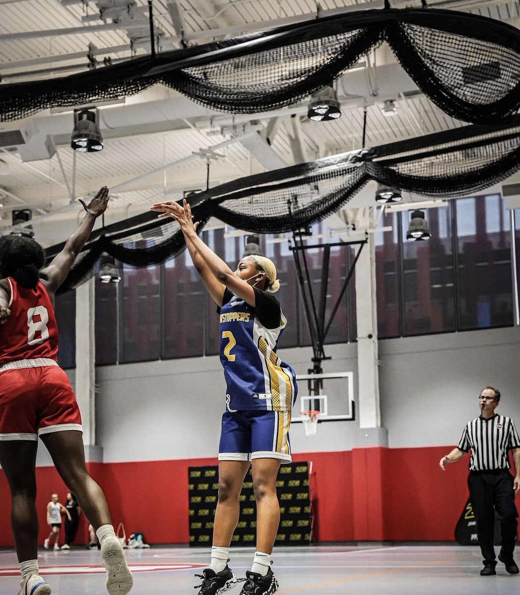 BashHoopsNE's tweet photo. 😎Bash Favs: Cathedral High😎

Fun night in the city!🏀

Some of my favorite players tonight at @CHSBoston open gym👏🏾

1. Hijjah Allen-Paisley ‘25📸
2. Jasmine Day-Cox ‘24
3. Yedidya Lubunga ‘23
4. Leilani Benson ‘25📈
5. Keyona Raines ‘26

📸 @Produced4Soul https://t.co/rOh6mdthEc