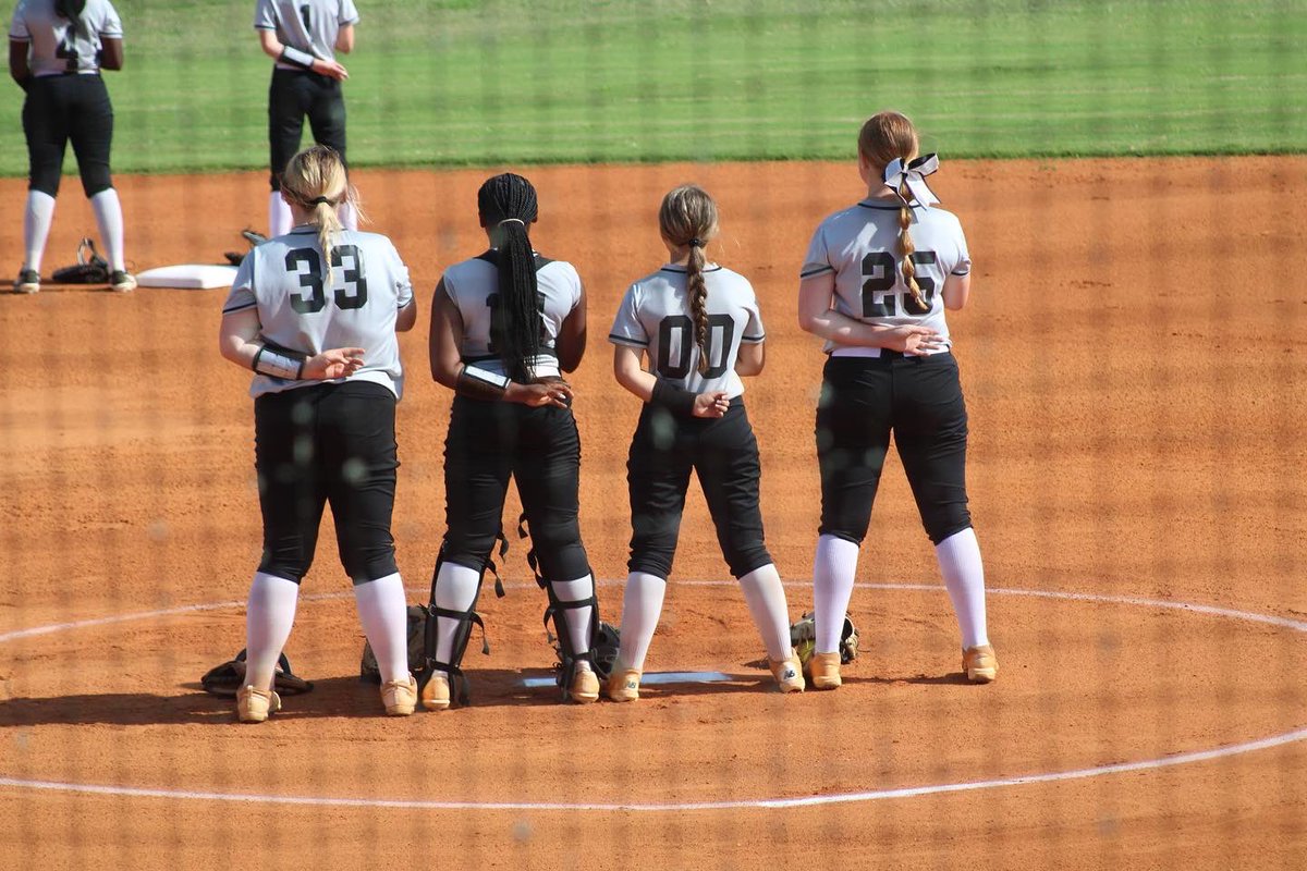 HoCoSoftball's tweet photo. Jv defeat West Laurens 4-0 in 7 inning games. @C_McArthur2025 pitched a complete game shutout, and Maddie Grace Wall went 1 for 2 at the plate. Last jv game @ NHS next Tuesday. #BABB https://t.co/HhkIzHIvHf