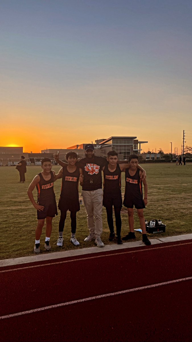 _CoachSims's tweet photo. We Placed In The Top 10! Way To Persevere And Bounce Back E. Cantù &amp; C. Reyes! 7&amp;9 @HumbleISD_SMS #GettingBetterEachDay https://t.co/NYUGMJRMrM