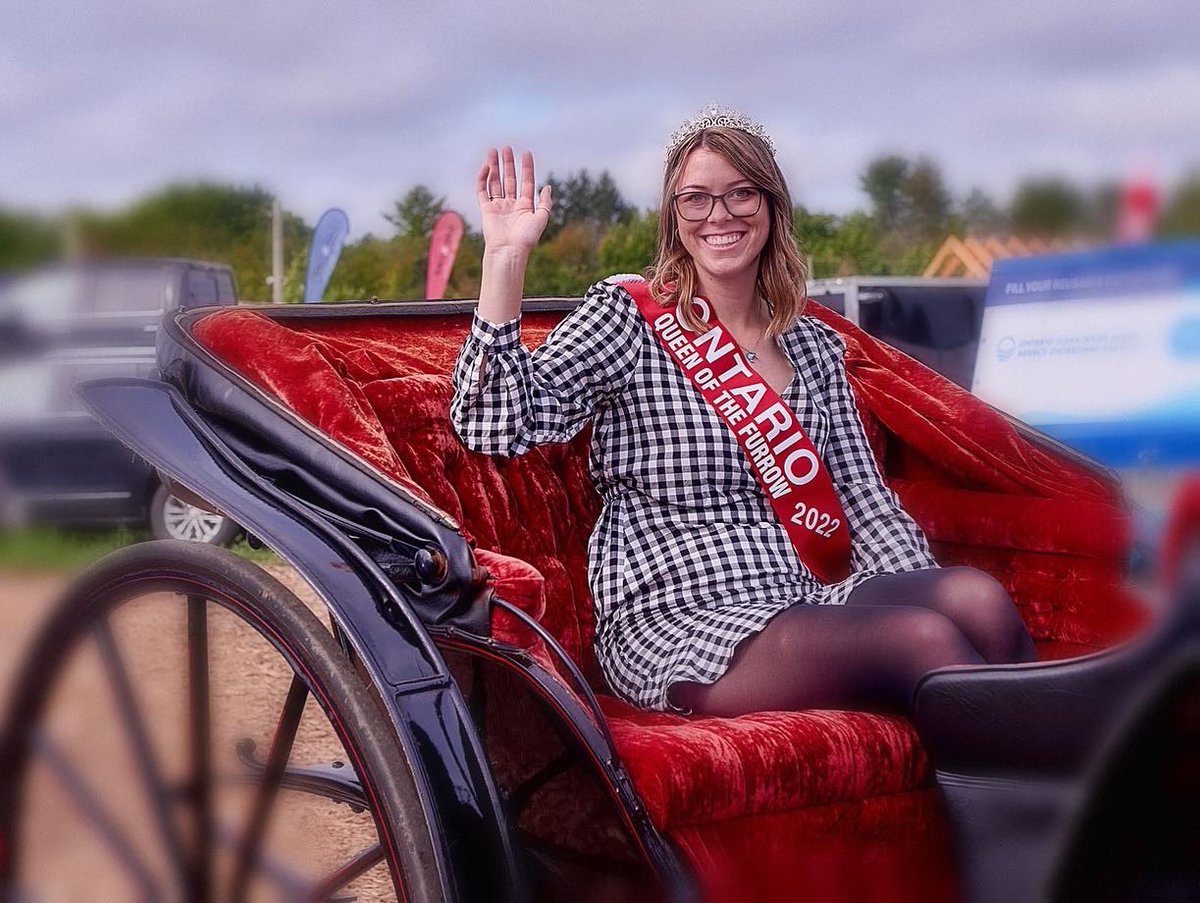 DAY 2 ~ The weather cooperated for Day 2 of the IPM! An amazing parade, welcoming ceremonies and some great plowing! ☀️
📸 Betty Cooper, IPM Photographer