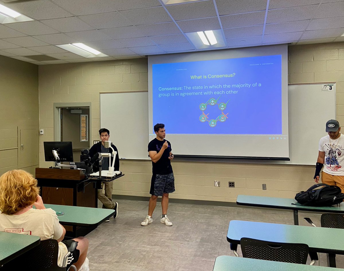 LynxProtocol's tweet photo. Big thank you to @msu_blockchain for having us today! Awesome to talk about Lynx Protocol and consensus. Let’s Lynx and keep building! #Builders #LynxProtocol #Web3 https://t.co/iX8PPmCE3m
