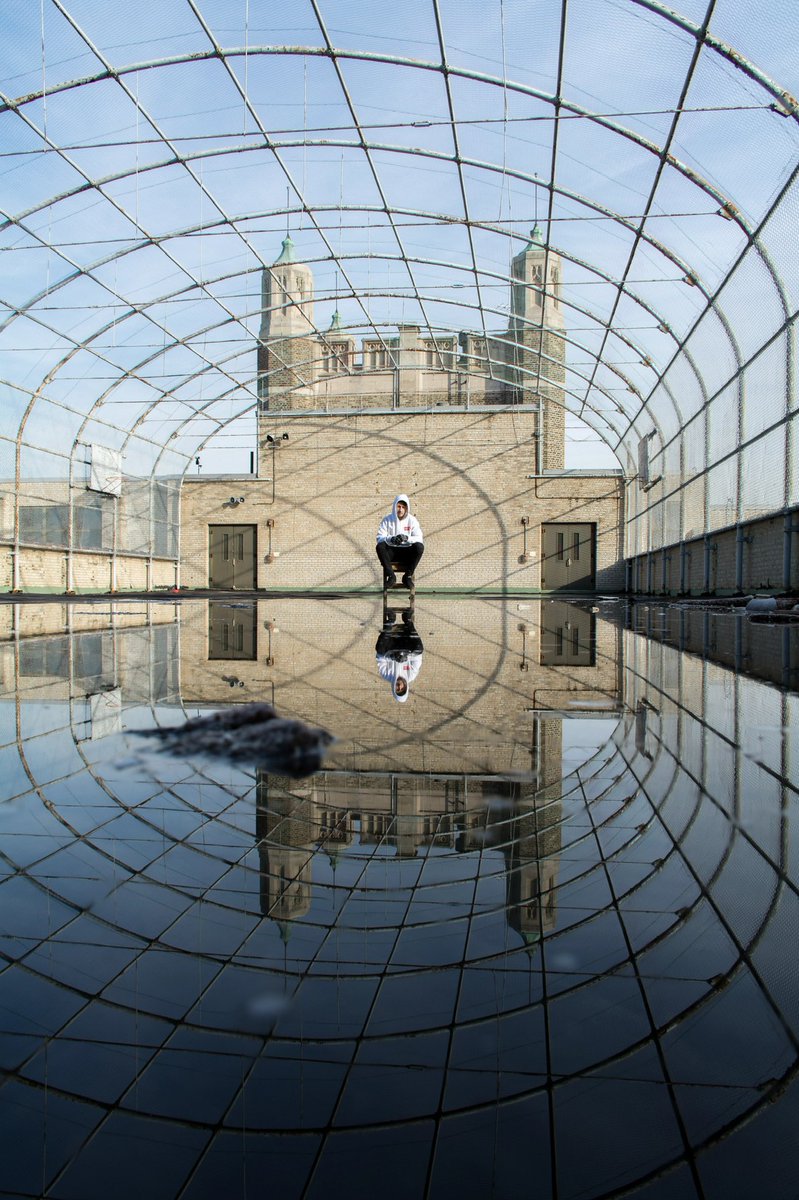 philly_suspect's tweet photo. 🪞”Forsaken Reflections”🪞

My first collection on @foundation has been burned.

It has now been RE-MINTED using @manifoldxyz ✨

▫️3 Unique 1/1 NFTs

▫️0.25 ETH Auction Reserve

https://t.co/7mdAzWxhAk

#nftphotography https://t.co/jqbWwUu0Zh