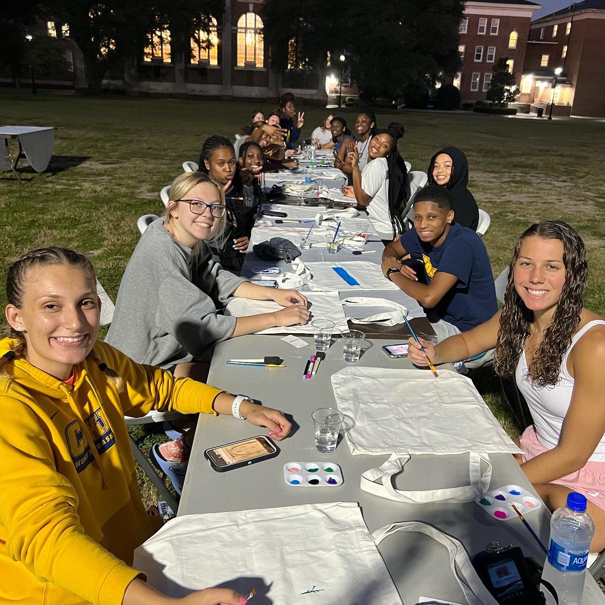 Coker_WBB's tweet photo. Little Arts &amp; crafts tonight!!! Thank you @Coker_CAB !! https://t.co/KqZOfM3zYC
