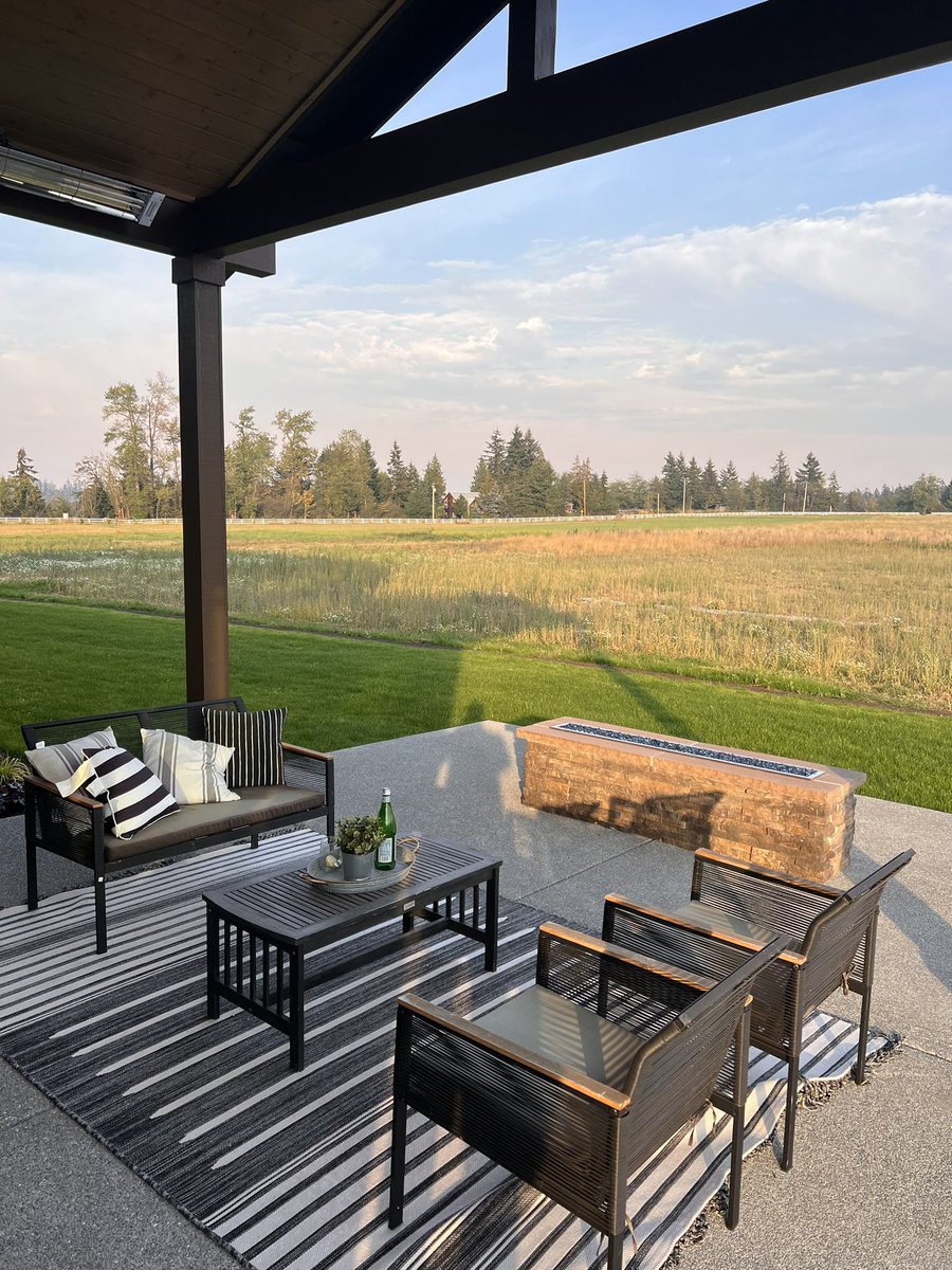 OGDaniel7's tweet image. Brand new home on 5+ acres 🤩