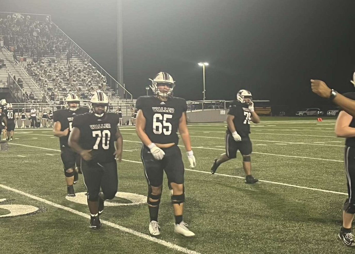Check out these pre-district highlights‼️ hudl.com/v/2JALzs
#RecruitWalleR
<a href="/waller_football/">Waller Football</a> <a href="/MarcusMendoza/">Marcus Mendoza</a> <a href="/CoachTDillon/">Coach Dillon</a> <a href="/Coach_RChes11/">Coach Robby Chesnick</a> 
@CoachReddJr