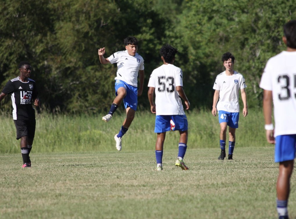 CoachRussell444's tweet photo. #photodump #SupportSundays #NG Alonso Garcia C/O 25’ great defender with a lot of natural skill. https://t.co/UNhdHF4cPn