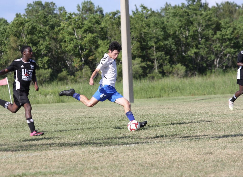 CoachRussell444's tweet photo. #photodump #SupportSundays #NG
Brian Reyes C/O 23’. A great defensive distributor. This guy is a hustler with a lot of natural abilities. https://t.co/JKcvW3udO0