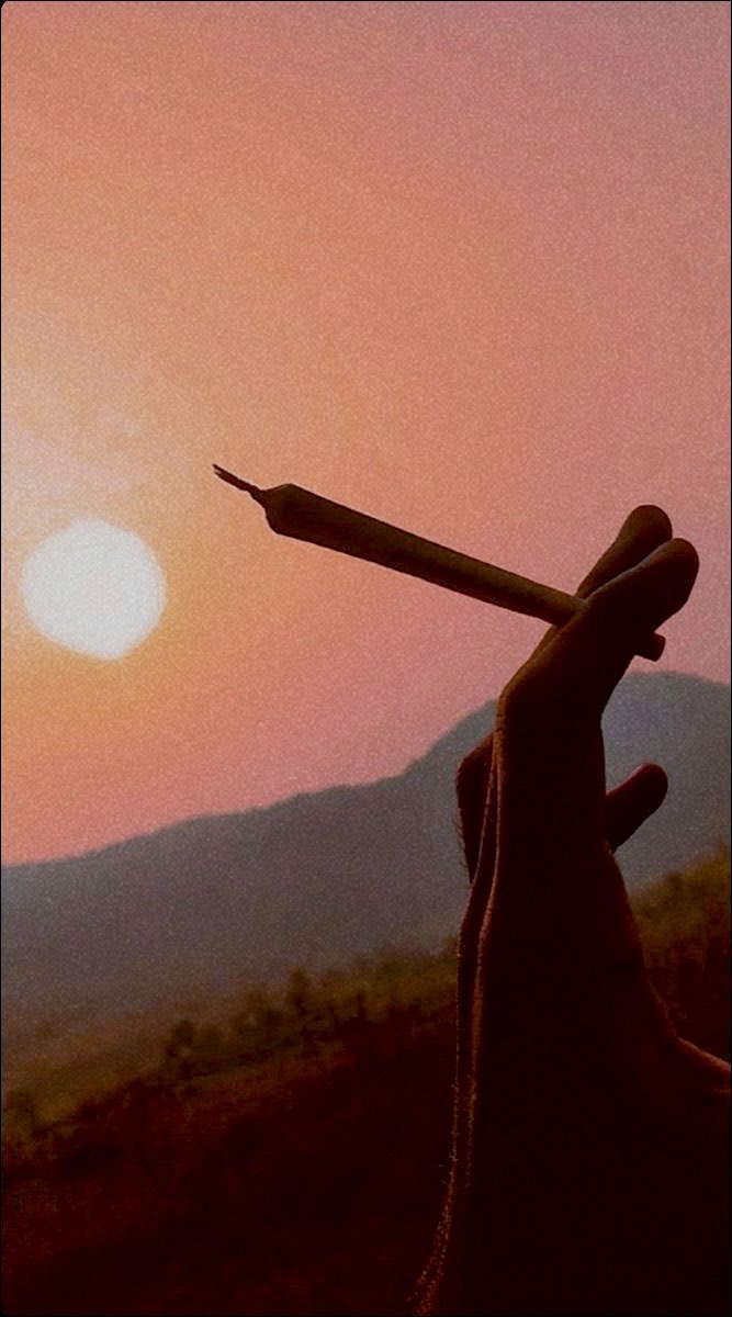 BlazingSundays's tweet photo. New things on the horizon ๐ช
#blazingsundays #sundayfunday #sundaymood #sundaynight #sundayvibes #successfulstoner #cannabislifestyle #lifestylebrand #chillvibes #buffalony #buffalocal #smallbusiness #shopsmall #musicbrand #stonerlife #fashionbrand #cannabislife #gobills https://t.co/cr5zsqE7vz