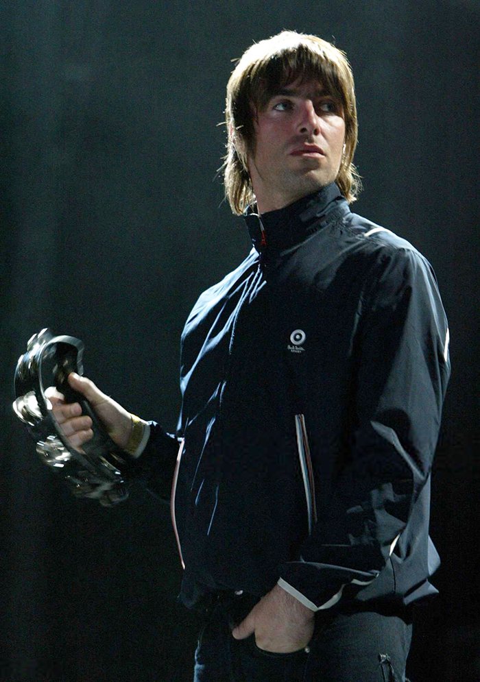 belyla's tweet photo. Ya me escuché hoy completos el WTSMG, después SOTSOG, luego el Definitely Maybe y estoy en en el DBTT todo en CD, porque es el cumple de mi @liamgallagher y porque lo que más me gusta de él es la etapa con @oasis 🥺😭❤️🙌#50YearsofLG #LiamGallagher #Oasis https://t.co/euQ7itbQZD