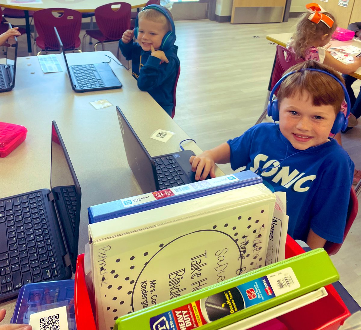 MrsCarterCrew's tweet photo. So proud of their progress in learning to work in stations! Today they were all engaged, working together, and quiet! #setexpectations #practicemakesperfect #Kindergarten https://t.co/pT9YTMbkCl
