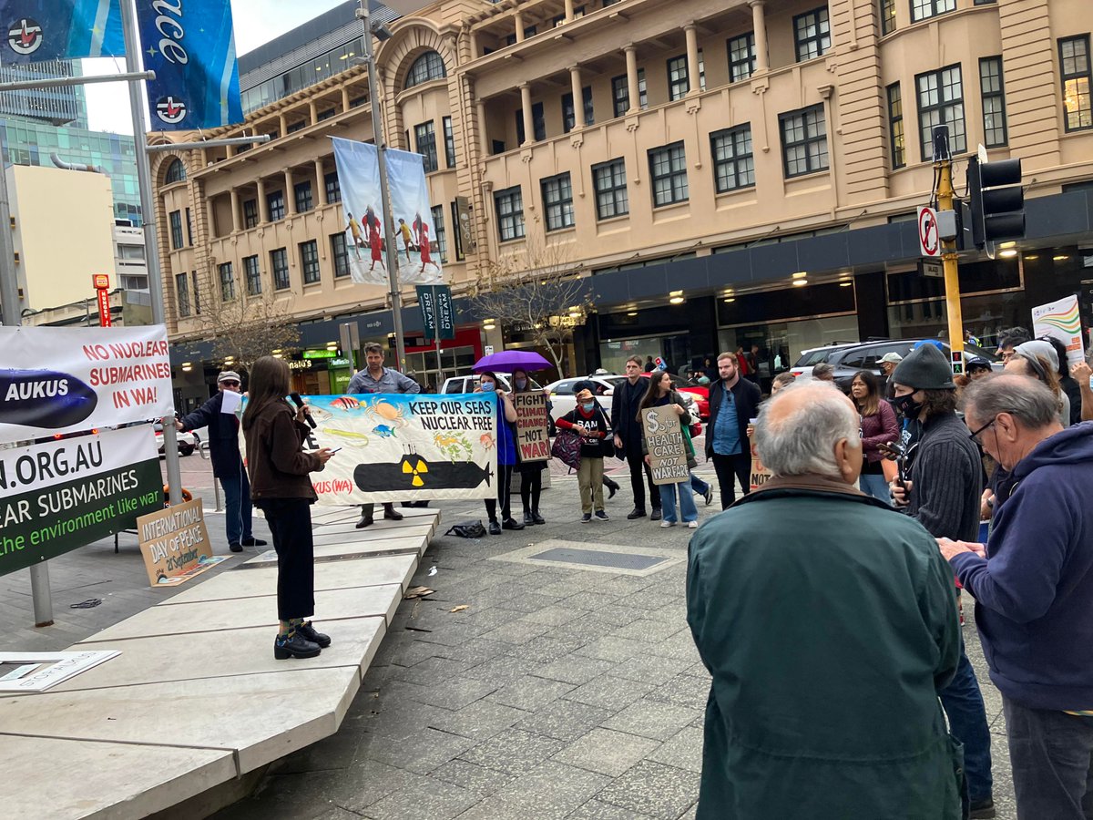 #InternationalDayOfPeace crowds gathered in Boorloo (Perth) calling for health care not warfare, to fight climate change not wars, to keep uranium in the ground, abolish nuclear weapons and to stop #AUKUS. Peace is possible.