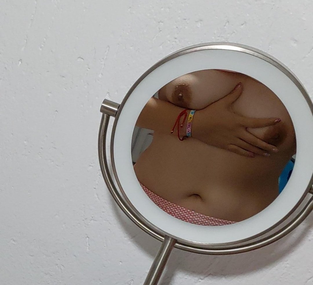 2_aceves's tweet photo. Que opinan de las sabrosas tetas de mi esposa? 

Les gusta? https://t.co/yu7gTlxBMT