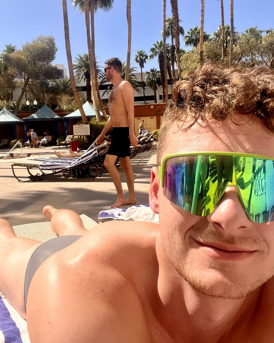CarterKing_'s tweet photo. We love a tan line https://t.co/WePvx9EIiR
