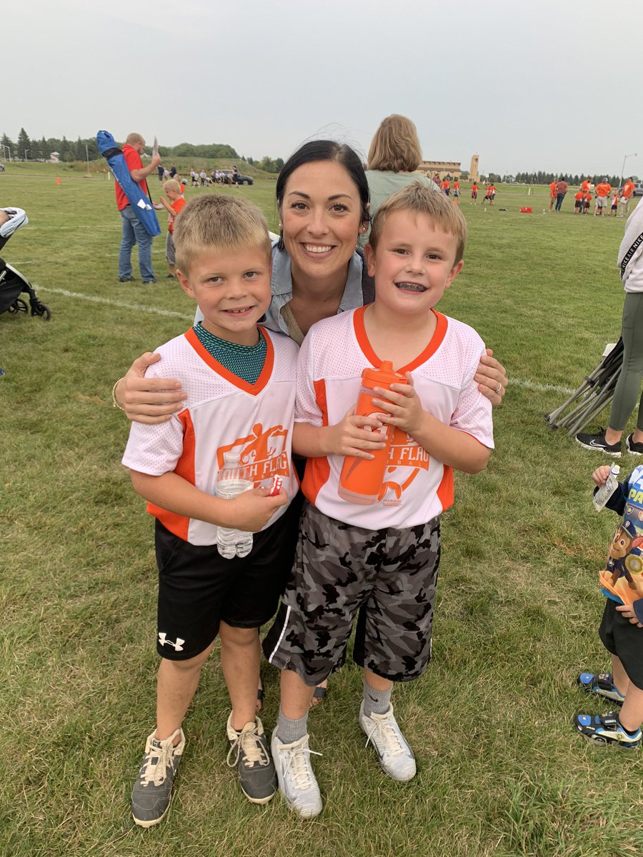 MrsBacklundSGR's tweet photo. I only got a photo with half of my 6 football players... but am beyond proud of each of them!!!! Thanks for inviting me to see you play! ♥️🏈 #GoSpuds 

@sgrspuds https://t.co/OEggbL5Qpm