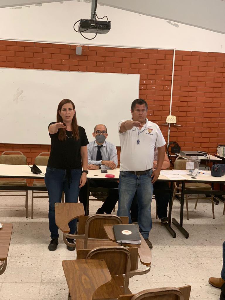 SNTE21's tweet photo. #UnoSomosTodos🙋♀️
#TodosSomosUno🙋♂️
A través de ejercicios democráticos que fortalecen la vida sindical de la #Sección21🟠 del #SNTE📚, las Delegaciones #DI121, #DI217 y los Centros de Trabajo #CT374 y #CT39 del nivel de Preescolar, así como la #DII5 y #CT55 de https://t.co/LWE4b6IovI