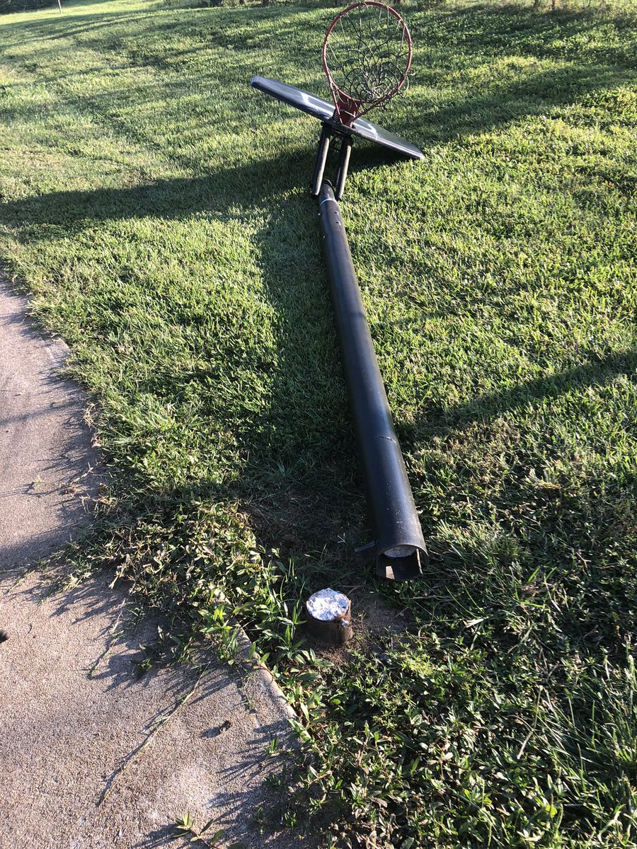 MikeGillespie23's tweet photo. Huge thanks @DukeEnergy &amp; @Asplundh_Tree for surprise visit. No advanced warning, no opportunity to properly trim trees up drive &amp; always great to have dog kennel, chicken coop and basketball goal damaged. Several calls later and still nothing. Great customer service! https://t.co/9Rts0YRjCL
