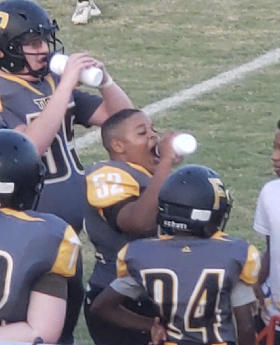 JBrothe43871624's tweet photo. PQMS does it again…Congrats fellas on your 3rd straight win! So very proud of my little man! #52 #heworking #TJwiththeTD #brothersboy https://t.co/WVnuBBf5hI