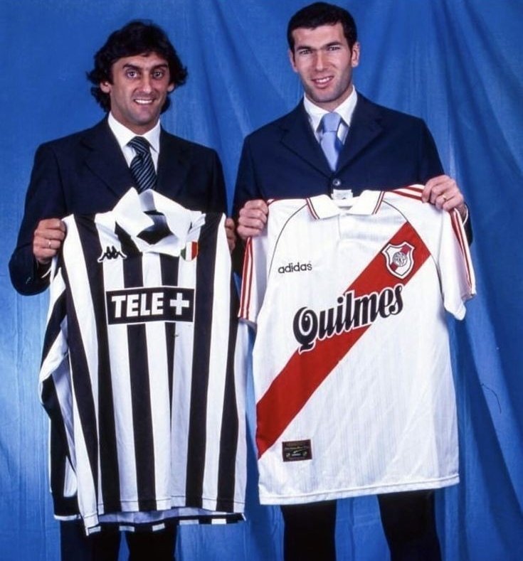 Quién pudiera ser Zidane para tener la camiseta del Enzo.