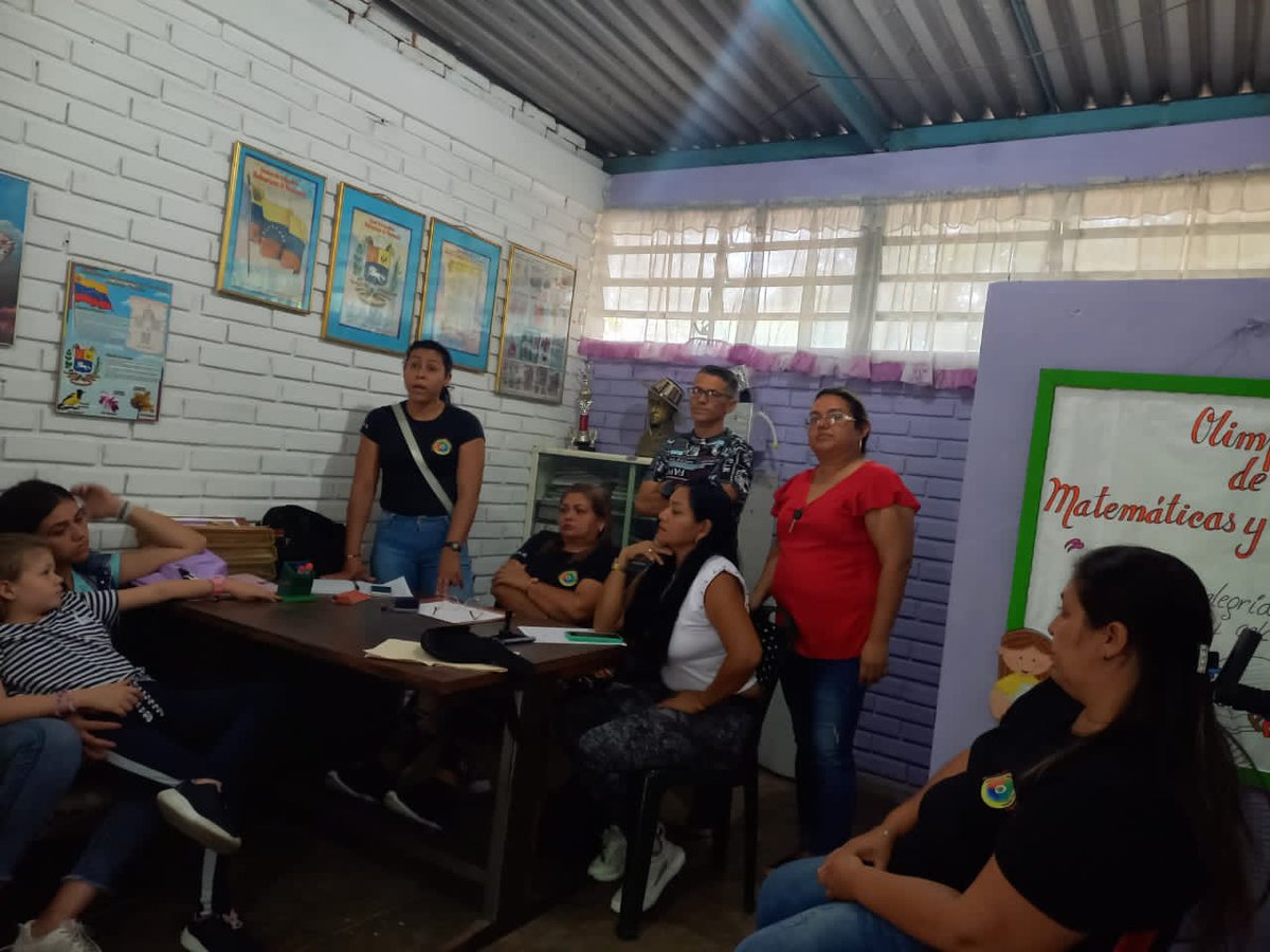 Supervisionmun1's tweet photo. Municipio Pedro María Ureña, Supervisor y su equipo de supervisión municipal. En las escuelas estadales. Año escolar 2022/2023. https://t.co/L3Dg7uTKvm