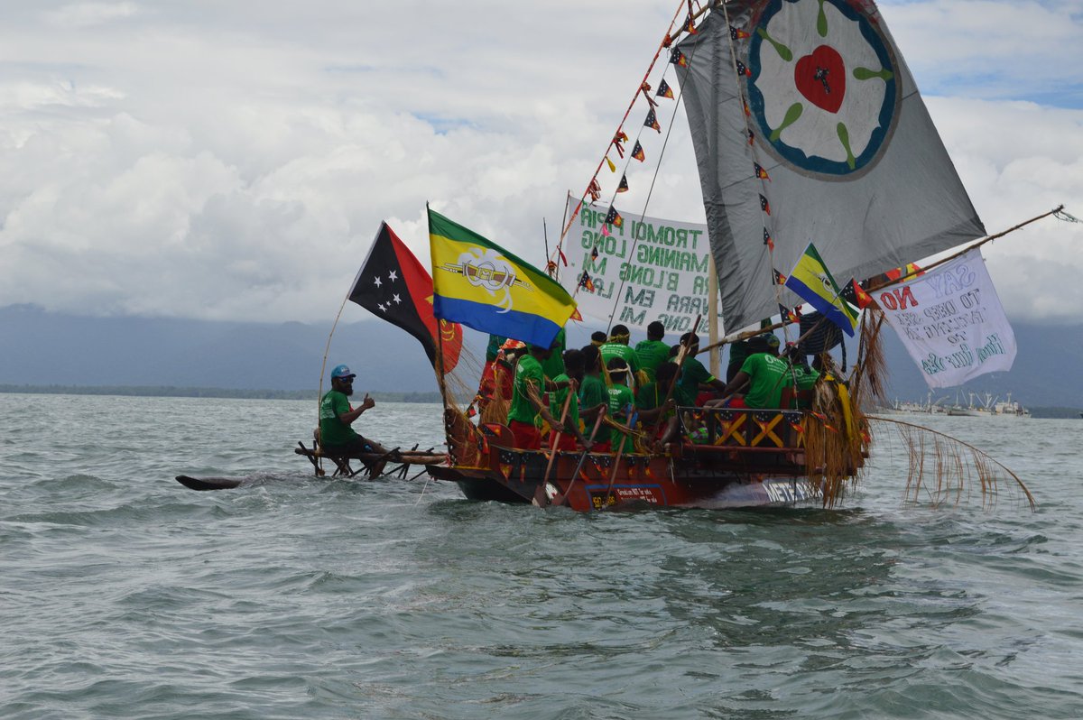 WarimeGuti's tweet photo. The 70km canoe voyage from Lae to Labaia in 2019. Youths from Lae raising awareness and campaign against Wafi/Golpu's proposed mine waste disposal into the Huon Gulf.
#Morobe #MorobeNoToDSTP #PapuaNewGuinea #HuonGulf https://t.co/WlZnPZsUVt