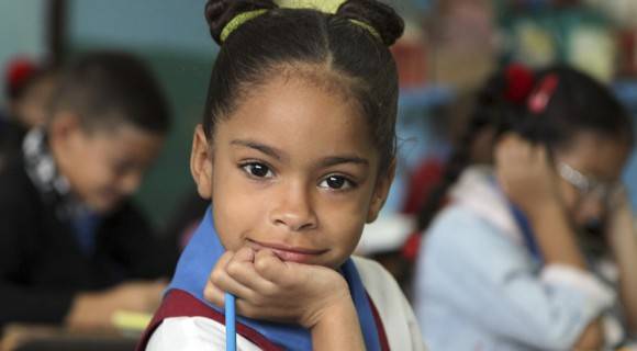 JuliaAM2020's tweet photo. #CodigoDeLaFamilias: más posición legal para las mujeres cubanas. #CodigoSi #CubaEsAmor https://t.co/QFhiEWgC4y