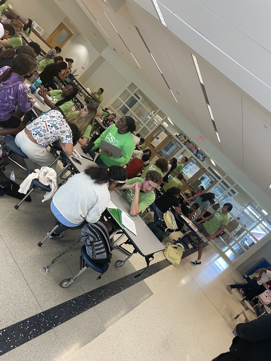 Mrs_CreazzoCSC's tweet photo. We are so excited to have ⁦@LehighCSO⁩ back ⁦@BASDBroughalMS⁩ for Lehigh afterschool Homework Club! We are up and running at full capacity! #BMSLAUNCH https://t.co/QcaZSN5p3k