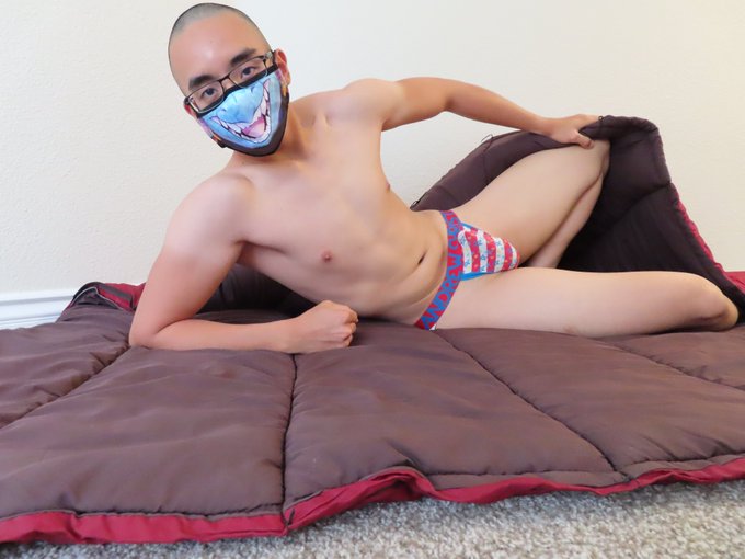 Sushi3c7 - 1 pic. A little set I did for a rating (1/2) https://t.co/aVwhn7en0v