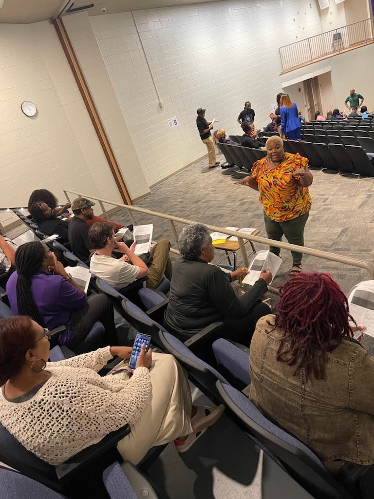 MsRaston's tweet photo. As a leader w/in the #3DELeadershipTeam I had the privilege of collaborating with the minds of SAHS charged with doing the heavy lifting, guiding them through the logistical rollout of our 2nd case challenge through our schools signature program: 3DE #GROWTHWITHRASTON https://t.co/cXCqZzeQyc