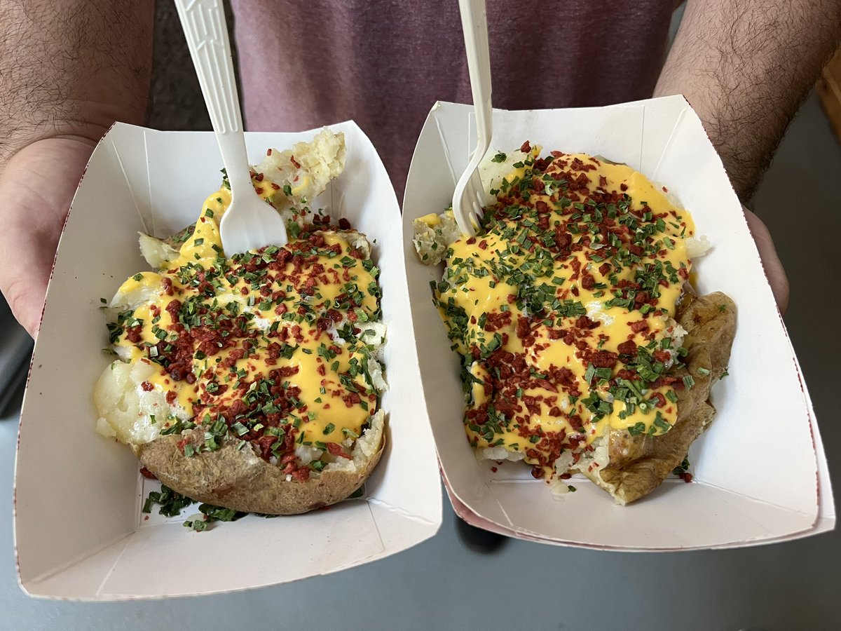 JasonKolnos's tweet image. Still recovering from the Big E food coma. Have always wanted to go for the unique eats and they were delicious. Highlights include: choco ganache cream puff, garlic parm roasted corn, Chompers and the famous Maine baked potato. 😋