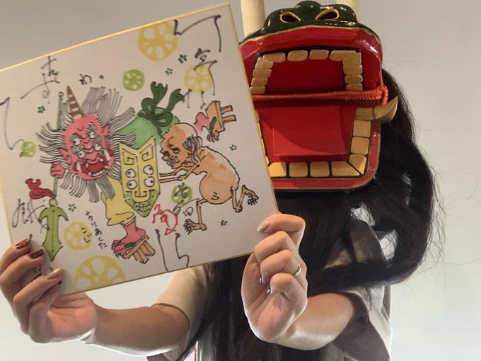 日本漫画協会チャリティ色紙写真もあると良いとあったのだけど頭が重くて顔を映すのが難しいし前が見えなくて何回撮っても上手くいかない。 