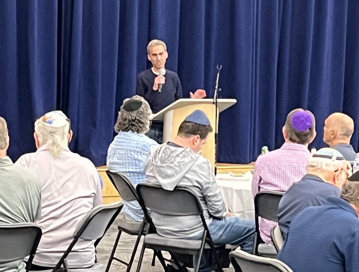 Scored an MVP for the <a href="/CBSMensClub/">CBS Men's Club</a> Opening Dinner tonight, thanks to <a href="/randymerkin/">randymerkin</a> for being our guest speaker!  #behindtheglass