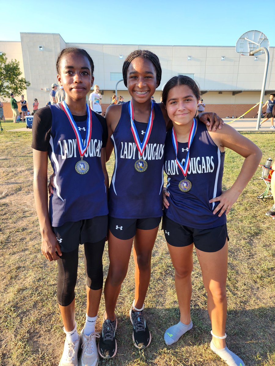 RBMSCOUGARS's tweet photo. Great job to the RBMS Cougars and Lady Cougars at the Stiles XC meet today @rbmstweet @MsDouglas_RBMS @LeanderXC @coachg2lou @LISD_AD https://t.co/WfXmBfQl5k