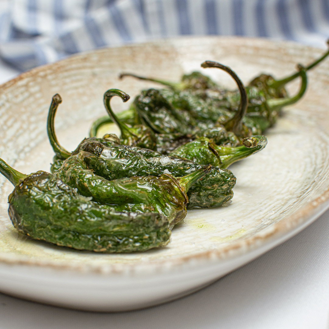 De tierra más adentro, de pasión vasca: pimientos de Gernika #zeruescasa
-
#restaurantescdmx #cdmxfood #comidaespañola #restaurantesmexico #cocinaespañola #gastromexico #mexicofood #fogon #asadorvasco