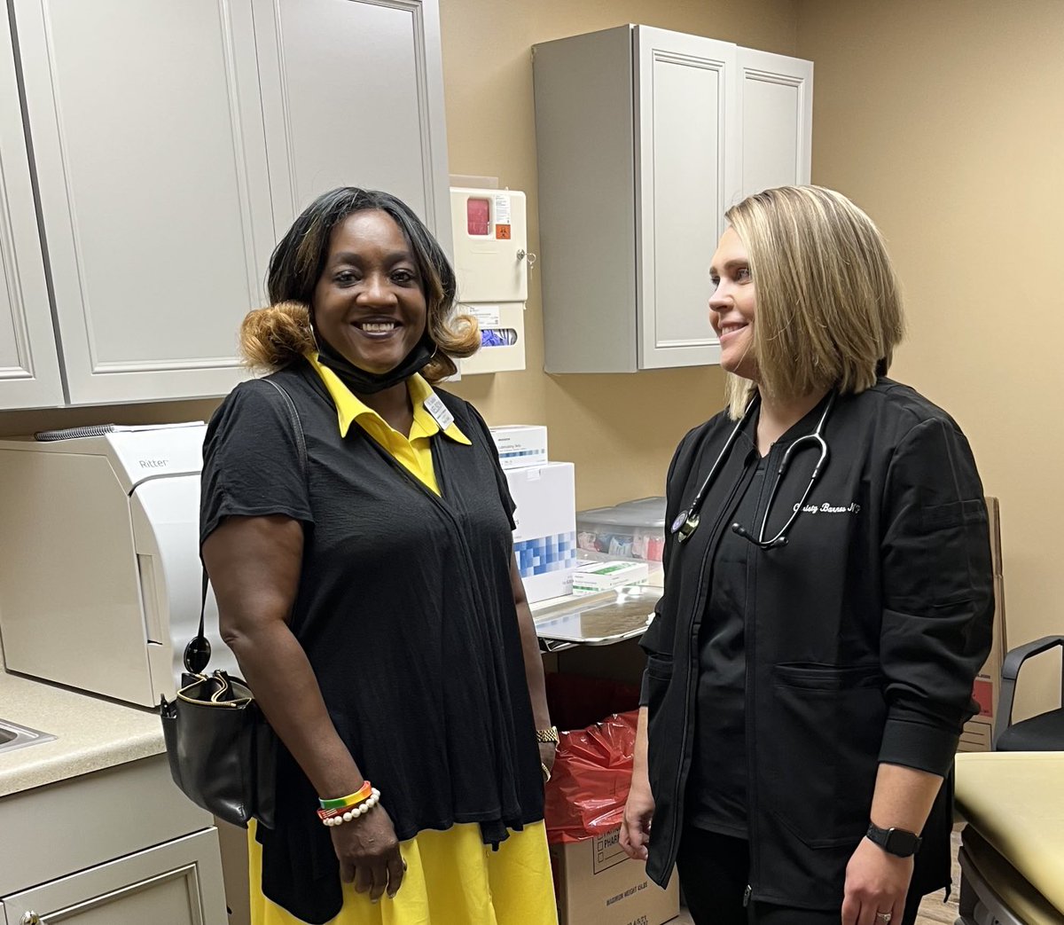 GeGhnelson's tweet photo. Ribbon cutting for Quickmed Urgent Care Facility _#Portage medical-equity #walk-in healthcare7days a week #Women CFO https://t.co/CdlLZXqoGQ