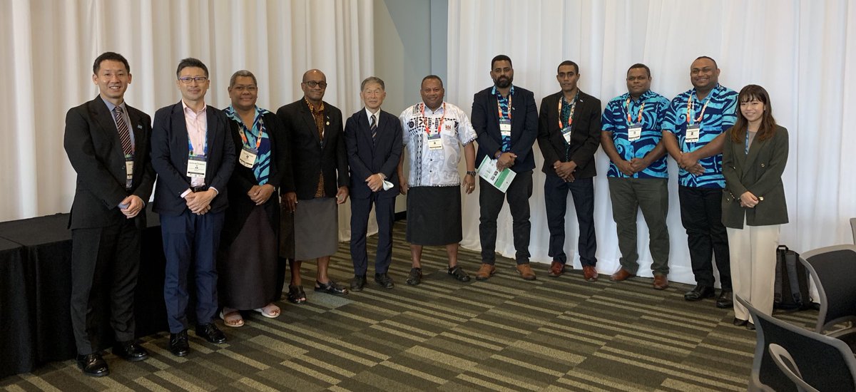 Day 4️⃣ - #APMCDRR Team 🇫🇯 led by Hon. @ISeruiratu & Hon. @JoneUsamate started the day with a meeting with a team from @jica_direct_en with discussions ranging from #DRR, early warning systems & sharing of lessons learnt from past disasters.