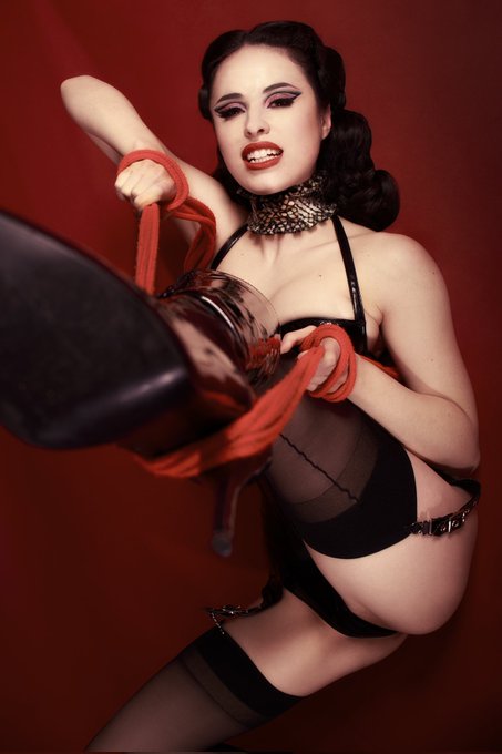 Photo by Alexis Desaulniers-Lea 🖤 https://t.co/SSiG6nk9hH<a href="/tag/latex"class="tags"><span>#latex</span></a>