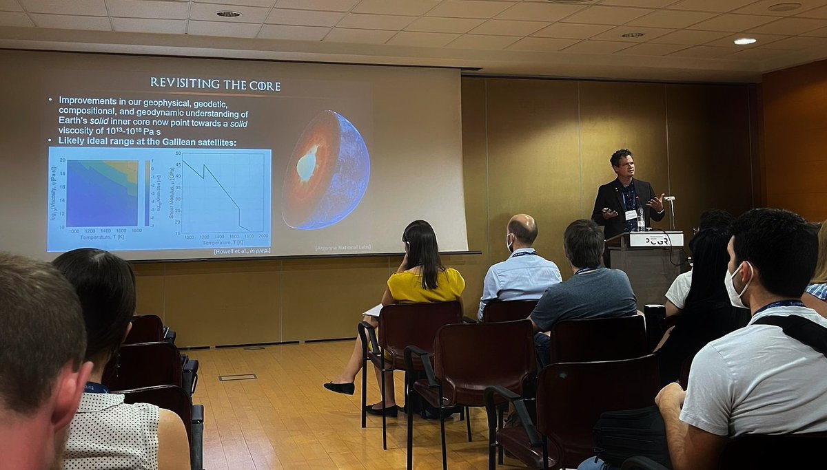 After 52 hours of travel, finally made it to Granada for #EPSC2022, talking satellite cores and Ocean Worlds exploration. (Upside of travel delays was a 450 km tour of Spain by rail, in which I saw every olive that exists) Photo:@CryoElo. 🐙🍸