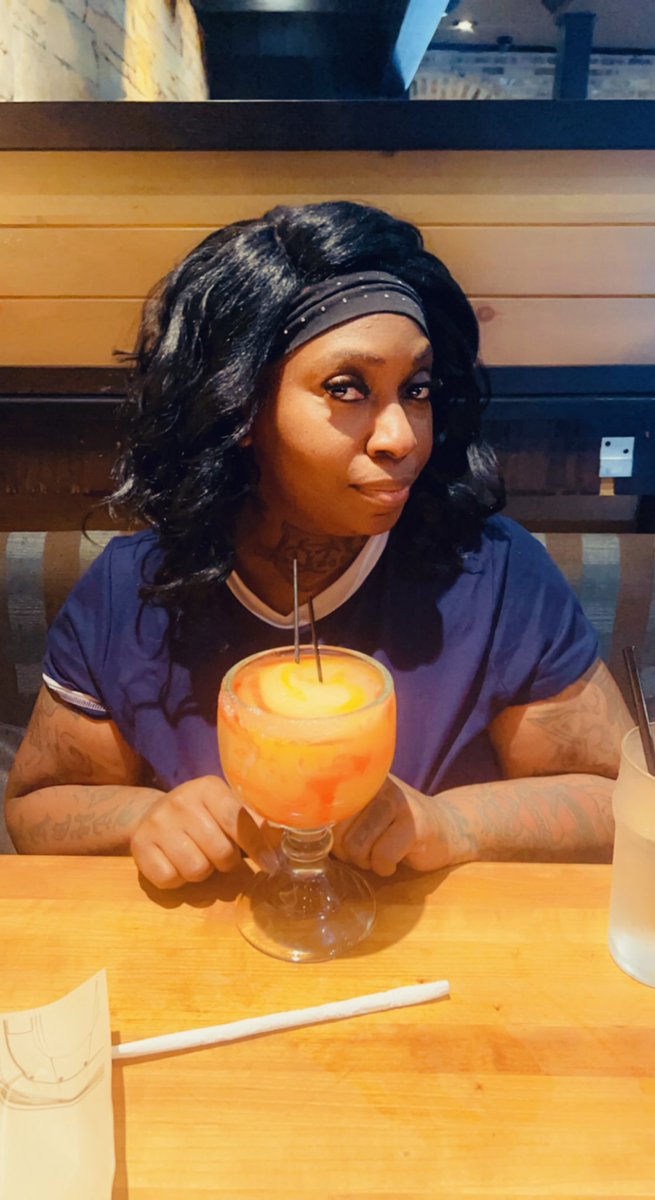 dareallachat's tweet photo. #Mood #ALituation 🥳🥳🥳🥳🥳 #DaChatBish We Riding Da tourBus 2ma #KingsEntertainment meet me der 949 #brooksRd https://t.co/4ATP5RrMyL