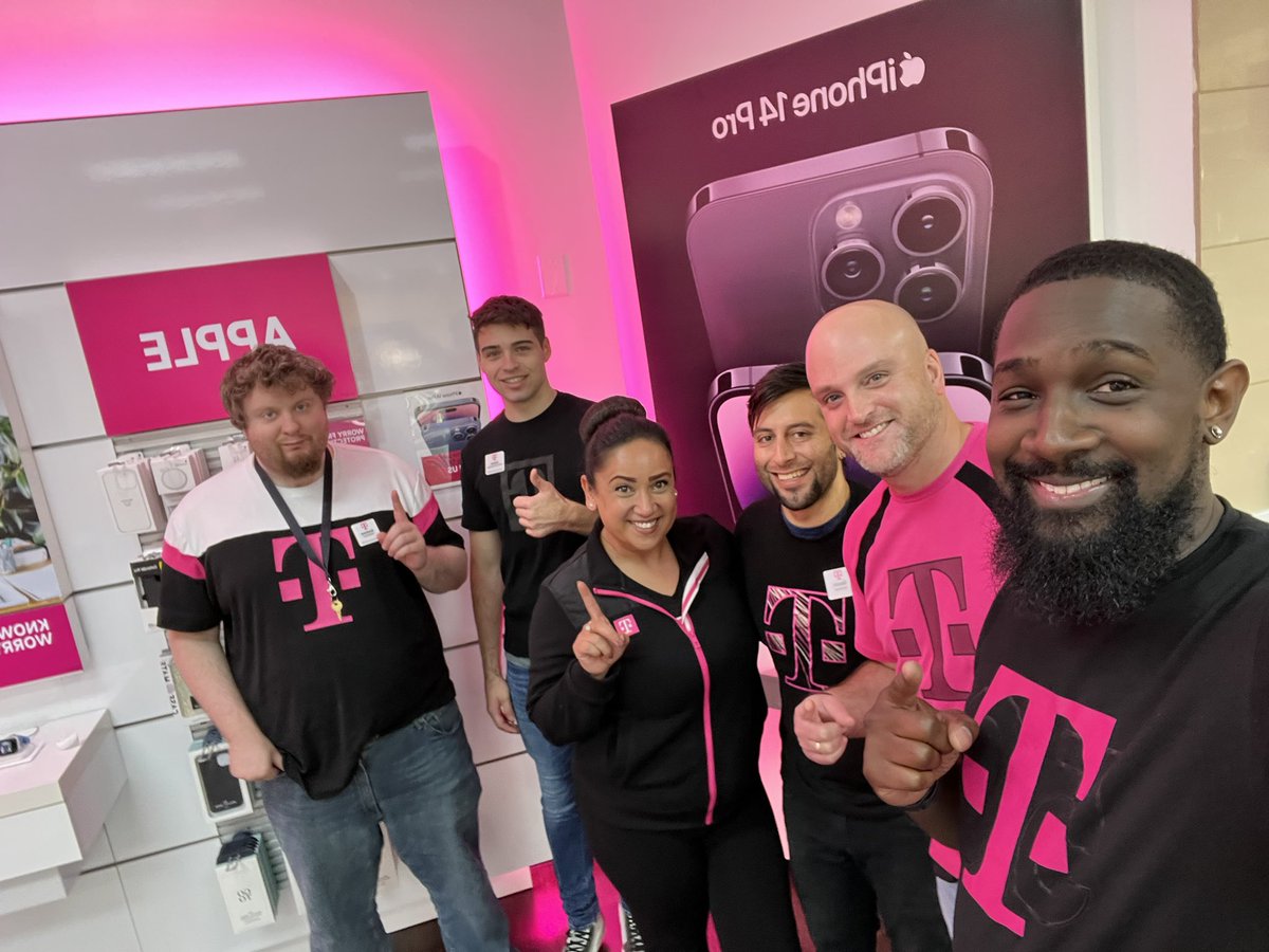 Jeff Goodman Jr (@jgoodma7) on Twitter photo Had a great visit with our partners at <a href="/SmartChoiceMo1/">Smart Choice Mobile</a> (Fox River Mall) in Appleton, WI. Had the pleasure to connect with <a href="/SyrianiJanet/">Janet Syriani</a> today. <a href="/JohnLoughren/">John Loughren</a> <a href="/gnugent28/">Gareth Nugent</a> <a href="/tglover187/">Terrance Glover</a> #scootersquad🛵 #smraiamnwi #BeastMode Had a great visit with our partners at <a href="/SmartChoiceMo1/">Smart Choice Mobile</a> (Fox River Mall) in Appleton, WI. Had the pleasure to connect with <a href="/SyrianiJanet/">Janet Syriani</a> today. <a href="/JohnLoughren/">John Loughren</a> <a href="/gnugent28/">Gareth Nugent</a> <a href="/tglover187/">Terrance Glover</a> #scootersquad🛵 #smraiamnwi #BeastMode