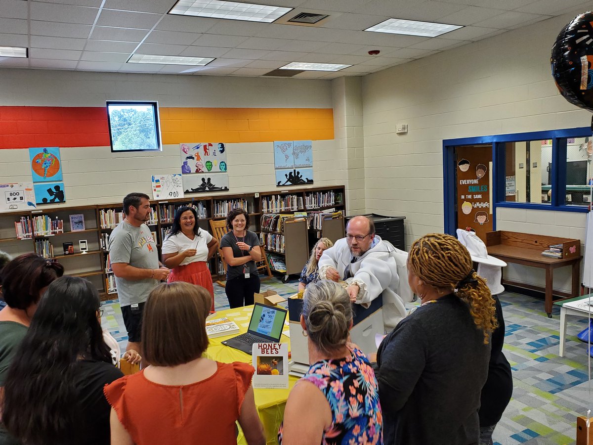 EJ111885's tweet photo. Awesome PD w/@loripeyton today all about AgTech! We appreciate the excitement &amp; understanding you brought to us! #wingatestrong #wingateAgTech
@UCPSNC @UCPS_ICTeam @AGHoulihan @educatingall https://t.co/n2BrOA53Q0