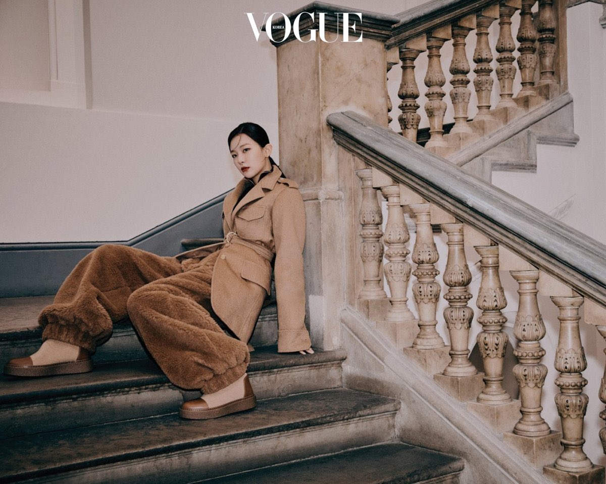 starfess's tweet photo. -guys KANG SEULGI For Vogue Korea October 2022 Issue🤎🤎

 https://t.co/1W4CyVJpo2