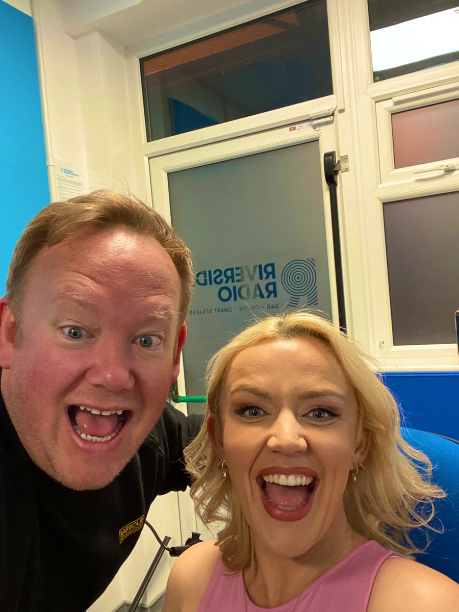 It’s 3.15am in Battersea <a href="/ThisisRiverside/">Riverside Radio</a> where <a href="/megsfromnz/">MegsFromNZ</a> is on her 20th hour of a radio marathon raising money for <a href="/MindCharity/">Mind</a> and it’s #Karaoke Hour! 

Help out with the fundraising target here: justgiving.com/fundraising/Me…