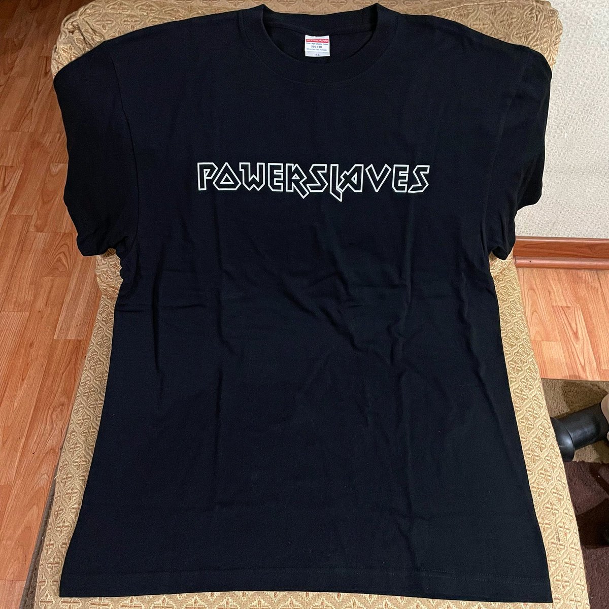 TheTrueAsgard's tweet photo. New arrival:
Powerslaves (a.k.a. Lovebites) @lovebites_jp "2016 concert" t-shirt, with a bonus Nipper mini fan.
From Victor Store, via Tenso.
#Powerslaves #Lovebites #TShirt #Nipper #Fan https://t.co/3e0GCbb3dP