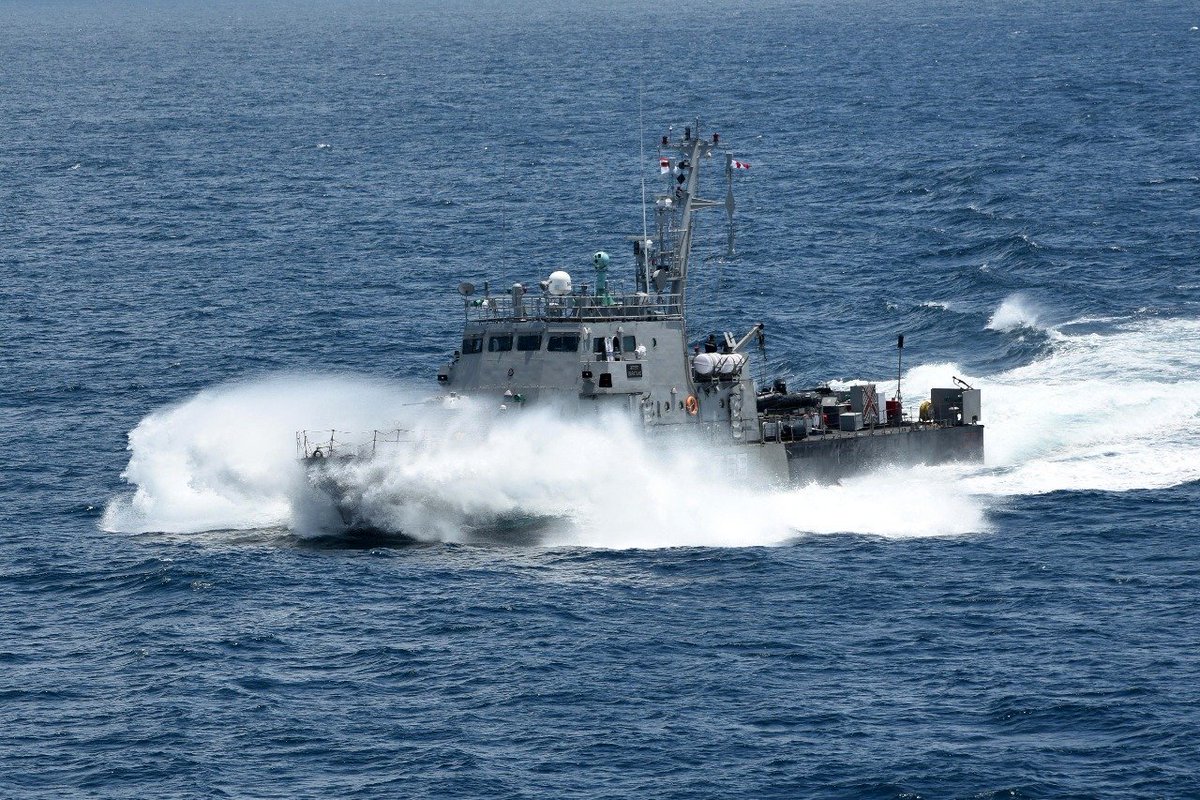 Into the Seas

#TypicalThursday #CoastalSecurity
#IndianNavy #MissionDeployed #CombatReady
#SurfaceWarfare #FastAttackCraft #AatmaNirbharBharat