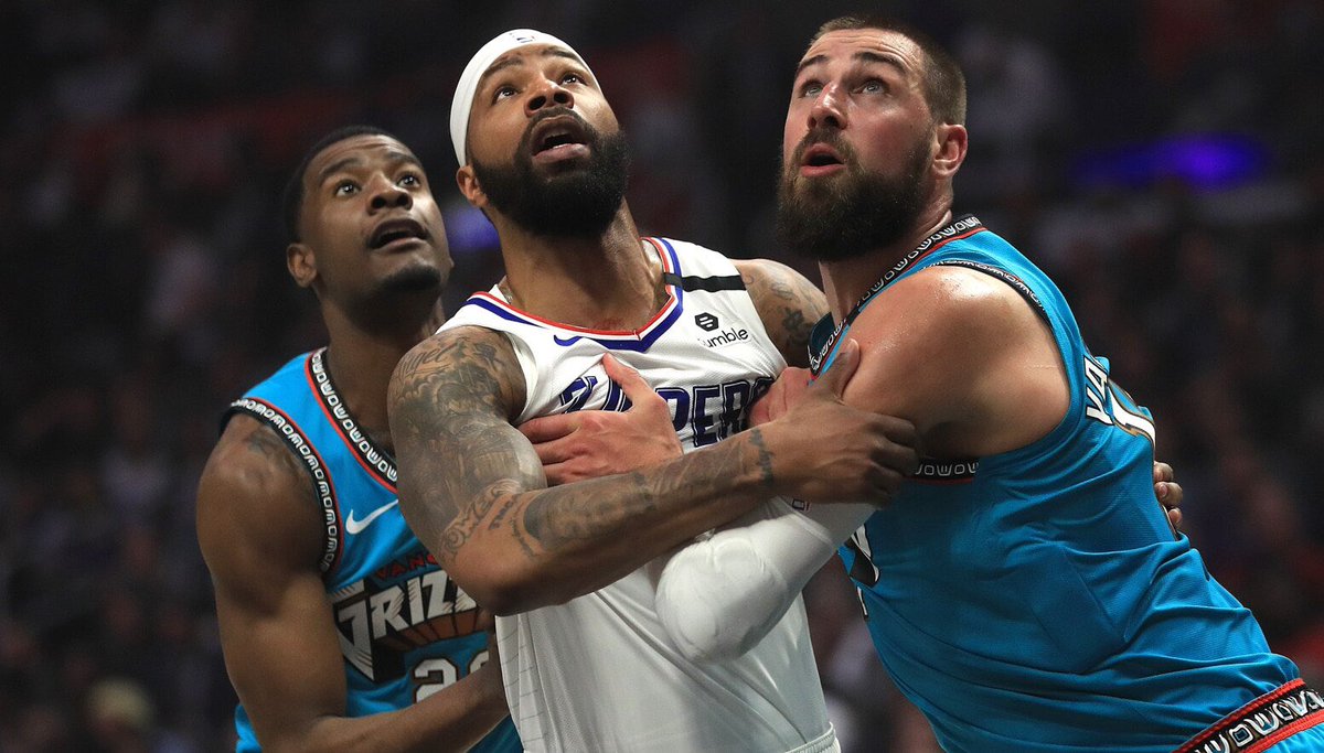 ObsNBAFacts's tweet photo. Fact #132: These players are the season leaders in box outs since 2018:

2018: 11.5 @RealStevenAdams 
2019: 9.8 @aldridge_12 
2020 6.0 @JValanciunas 
2021: 5.0 @23savage____ 
2022: 3.8 @RealStevenAdams 

This is evidence of the shift from traditional big men to stretch fives. https://t.co/eK8ZYtv5Cd