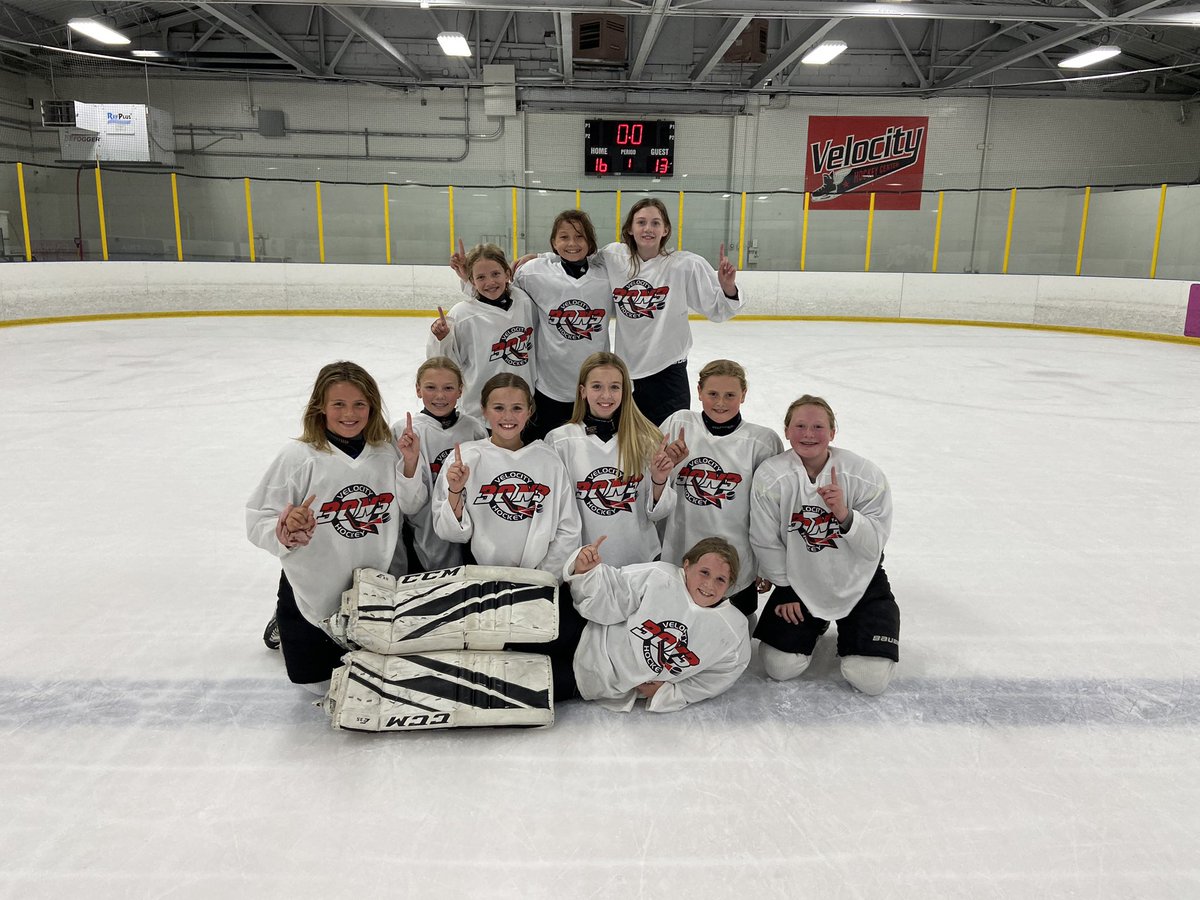 VelocityHockey's tweet photo. CONGRATS to the recently crowned 2nd Half #CHAMPS of our 3 on 3 Leagues at VHC EP! SAAAW Wild Aces [teal], SAAAE MN Wild [black] and 10U Thunderbirds [white] all secured their coveted t-shirts!! #3on3 #velocity #squirts #squirthockey https://t.co/6AOfs5lnkg