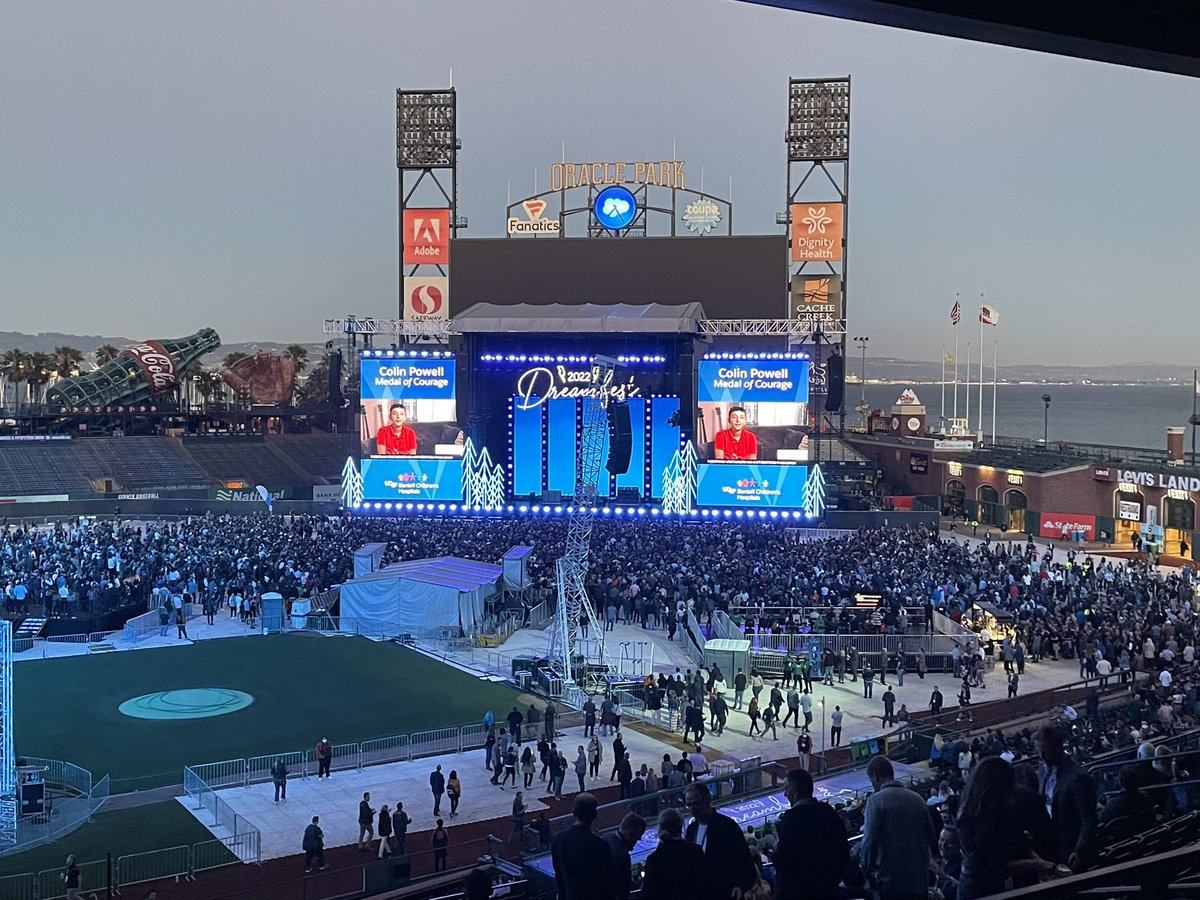 CoriOPaluck's tweet photo. VIP baby! #onceinalifetime #DF22 https://t.co/NEeDENuIGk