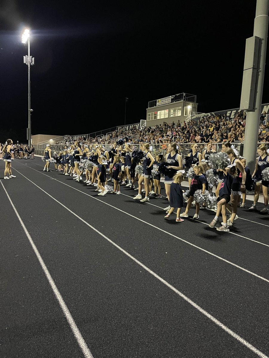CSHSAthletics1's tweet image. Our @CS_Cheerleading did an amazing job with our little falcons for their Future Falcon Night! The future is bright! #FalconAwesome @CSHS_Falcons @cort_monroe @nancydiab11 @CSFalconsNest @MitchGregg7776