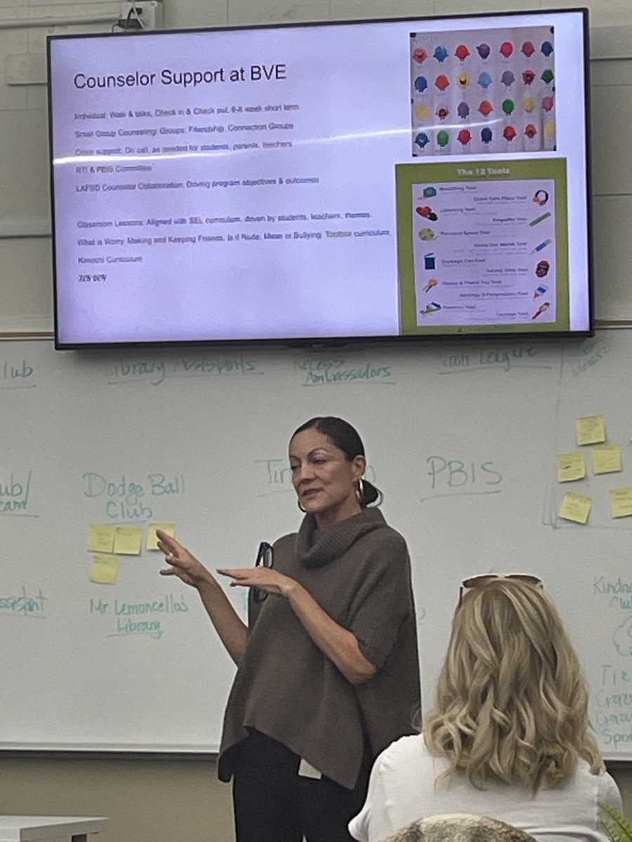 BVEBobcats's tweet photo. BVE Counselor Stephanie presenting to our PTA - such helpful tips and ideas! Thank you LPIE for our full time elementary counselors! #lpie #lafsd https://t.co/FA9g56115J